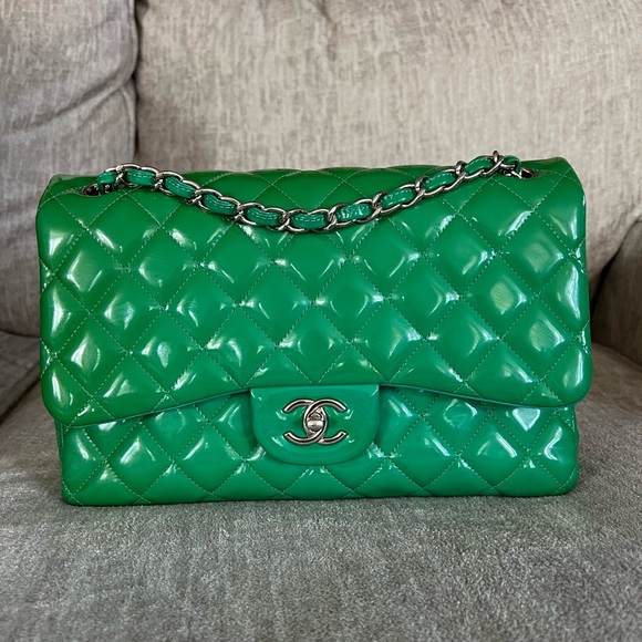 Chanel Patent leather flap bag - Picture 2 of 10